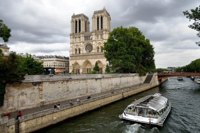 כנסיות, 10 כנסיות בפריז שאתם לא תרצו להחמיץ
