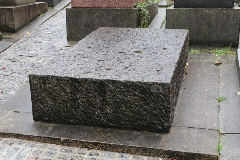 קברו של פול גן בית קברות סנט וינסנט צילום: ניר יבלונקה