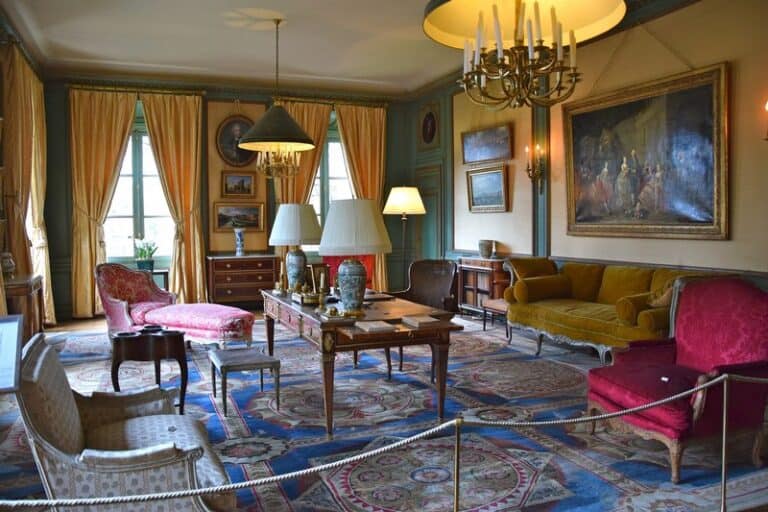הסלון הכחול באחוזת קמנדו פריז מקור: ויקימדיה