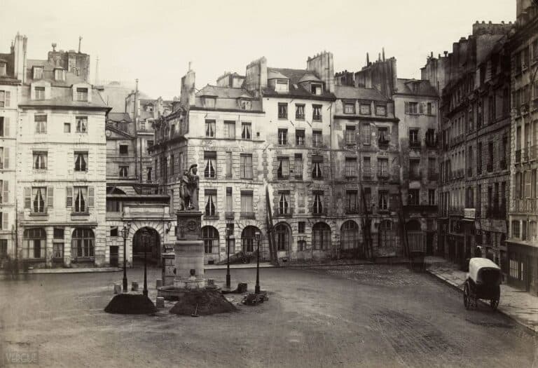 כיכר דופין פריז ומזרקת דסה שנת 1865 צילןם: Charles_Marville דומיין חופשי