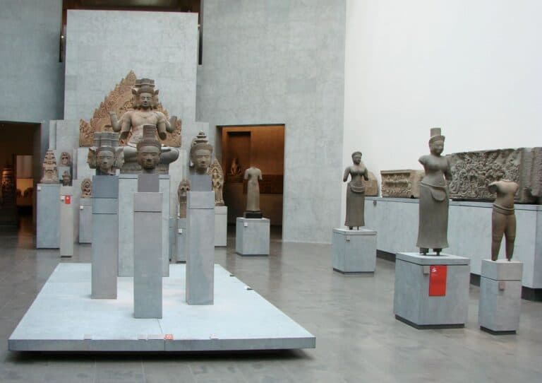 המוזיאון הלאומי לאמנות אסיה ואוסף הפסלים