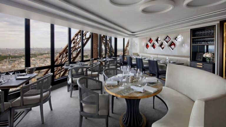 מסעדות יוקרה בפריז- Le Jules Verne