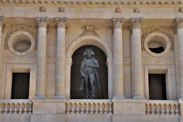 האינווליד פריז, האינווליד פריז(Les invalids) &#8211; מבית חולים למוזיאון הצבא