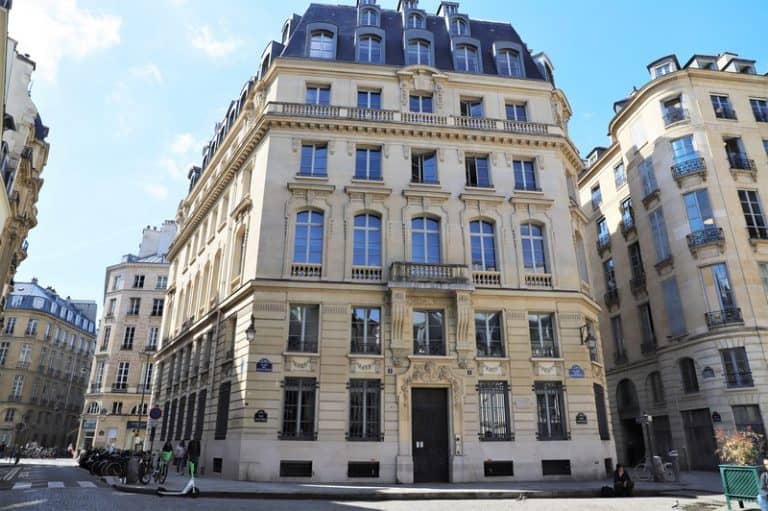 הבניין האלגנטי, הבניין האלגנטי בפריז שמסתיר היסטוריה אפלה