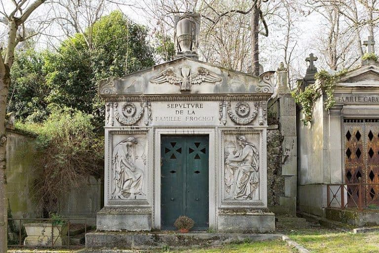 בית הקברות פר לשז, פר לשז פריז- בית הקברות המפורסם בעולם